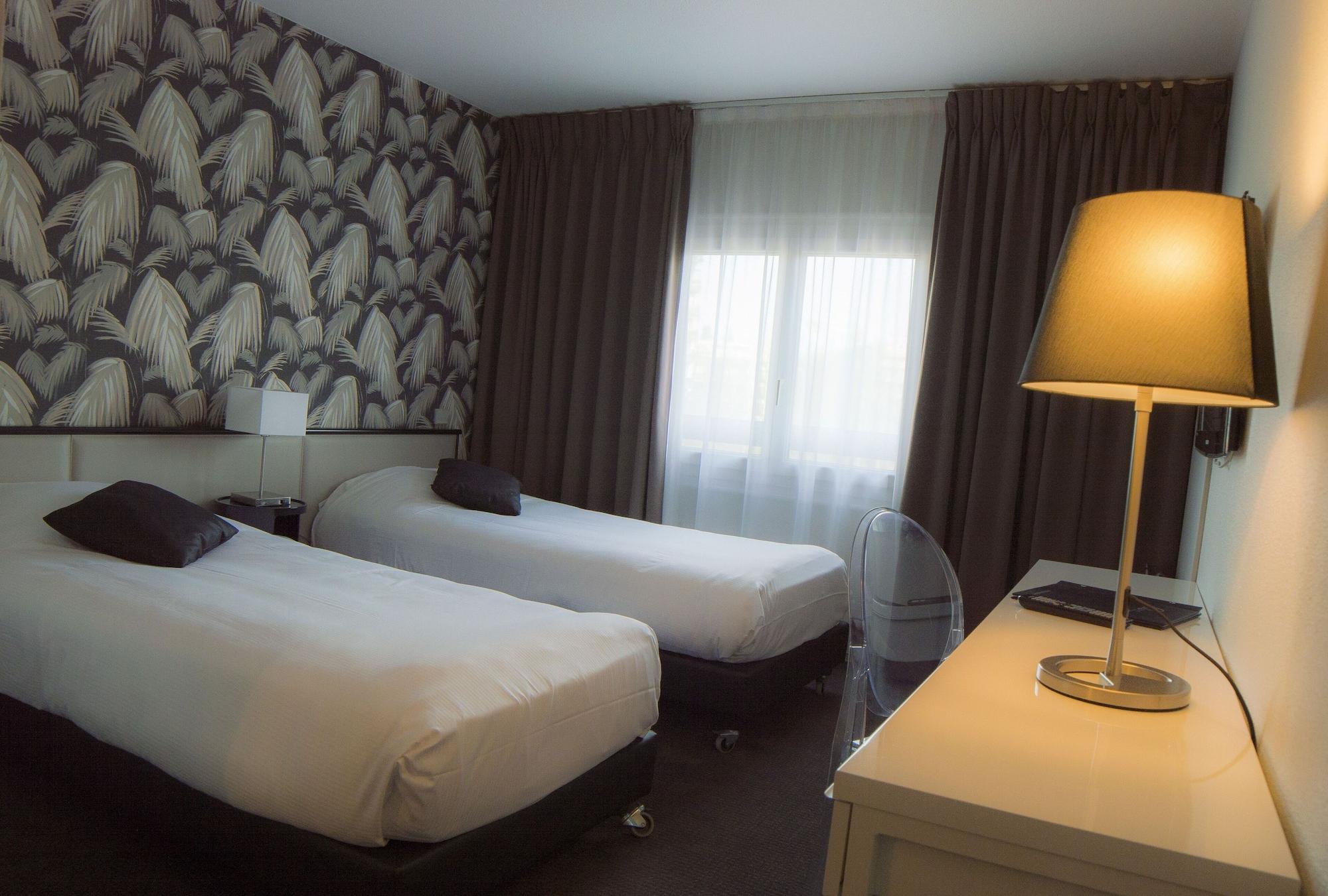 Hotel Quorum Saint-Cloud Exterior photo