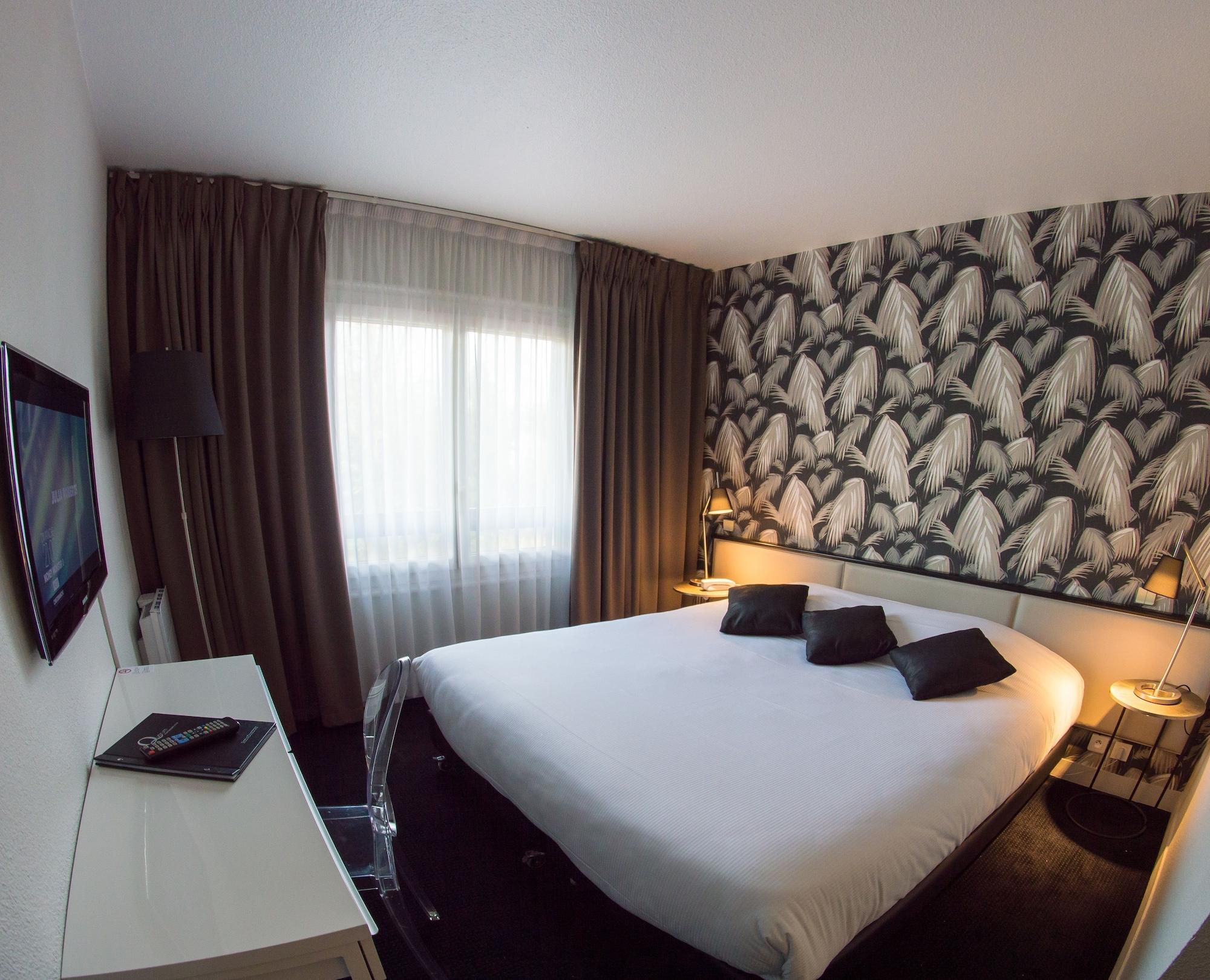 Hotel Quorum Saint-Cloud Exterior photo