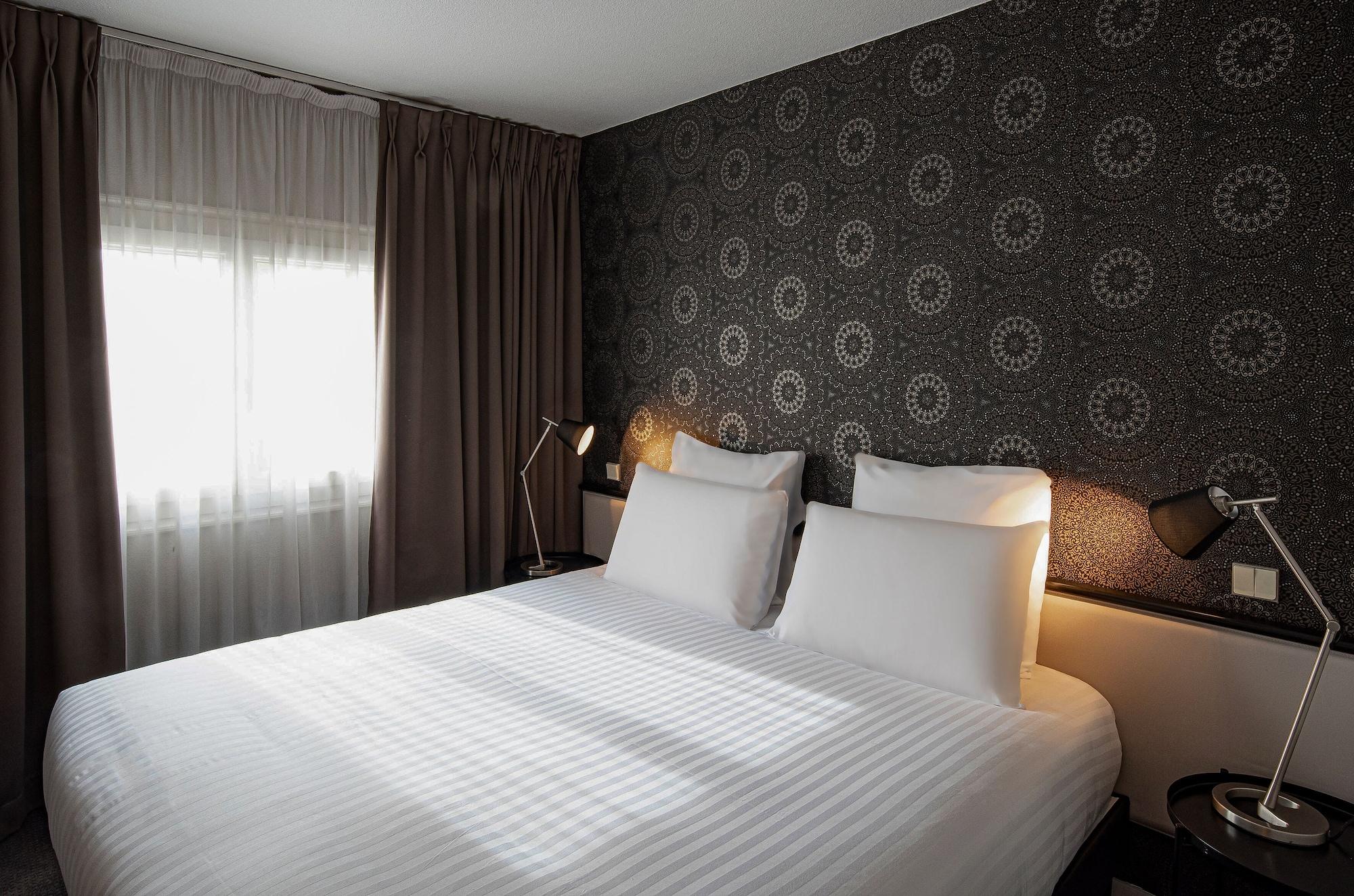 Hotel Quorum Saint-Cloud Exterior photo